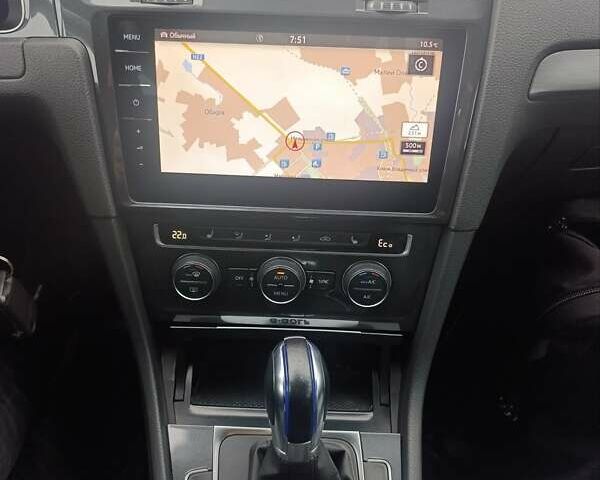 Синий Фольксваген e-Golf, объемом двигателя 0 л и пробегом 110 тыс. км за 13300 $, фото 12 на Automoto.ua