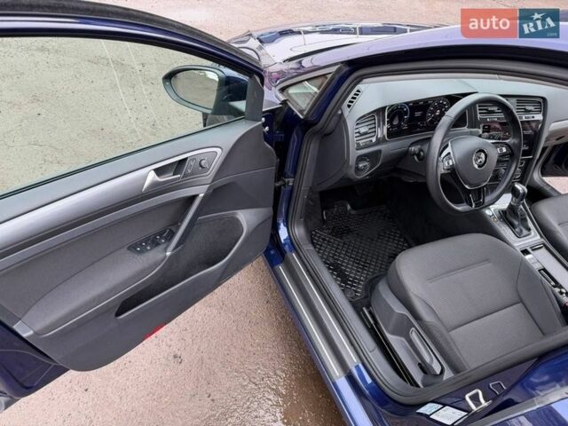 Синій Фольксваген e-Golf, об'ємом двигуна 0 л та пробігом 101 тис. км за 13400 $, фото 11 на Automoto.ua