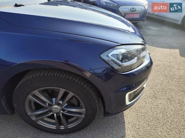 Синий Фольксваген e-Golf, объемом двигателя 0 л и пробегом 104 тыс. км за 14599 $, фото 7 на Automoto.ua