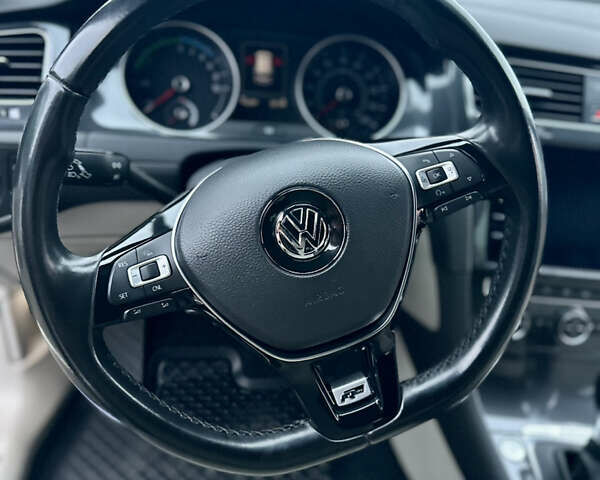 Синій Фольксваген e-Golf, об'ємом двигуна 0 л та пробігом 112 тис. км за 14000 $, фото 11 на Automoto.ua