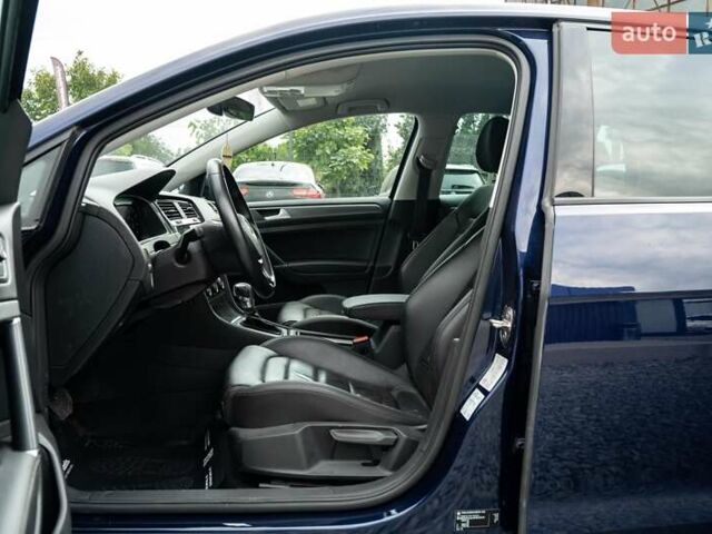 Синий Фольксваген e-Golf, объемом двигателя 0 л и пробегом 110 тыс. км за 15300 $, фото 23 на Automoto.ua