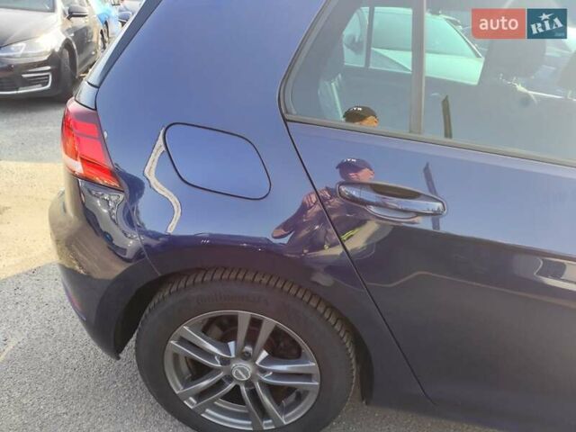 Синий Фольксваген e-Golf, объемом двигателя 0 л и пробегом 104 тыс. км за 14599 $, фото 6 на Automoto.ua
