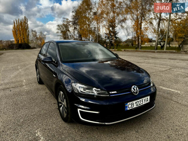 Синий Фольксваген e-Golf, объемом двигателя 0 л и пробегом 82 тыс. км за 11500 $, фото 11 на Automoto.ua