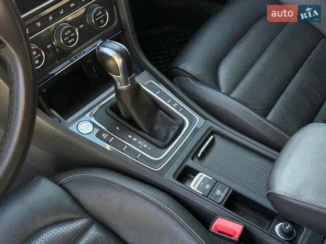 Синий Фольксваген e-Golf, объемом двигателя 0 л и пробегом 134 тыс. км за 13500 $, фото 18 на Automoto.ua