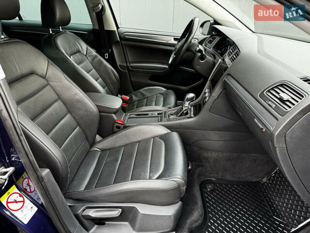 Синий Фольксваген e-Golf, объемом двигателя 0 л и пробегом 100 тыс. км за 14500 $, фото 17 на Automoto.ua