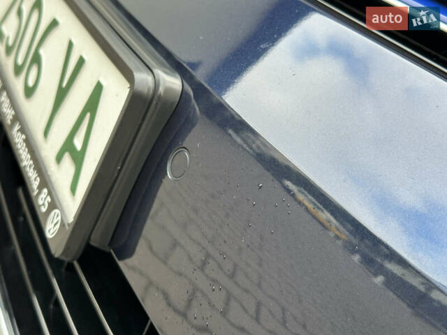 Синий Фольксваген e-Golf, объемом двигателя 0 л и пробегом 70 тыс. км за 12700 $, фото 2 на Automoto.ua