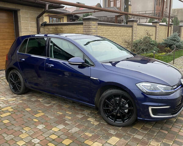 Синий Фольксваген e-Golf, объемом двигателя 0 л и пробегом 174 тыс. км за 12300 $, фото 9 на Automoto.ua