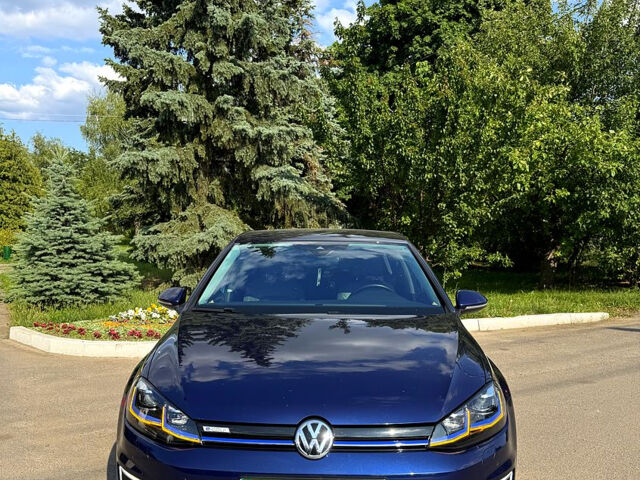 Синий Фольксваген e-Golf, объемом двигателя 0 л и пробегом 112 тыс. км за 16900 $, фото 4 на Automoto.ua