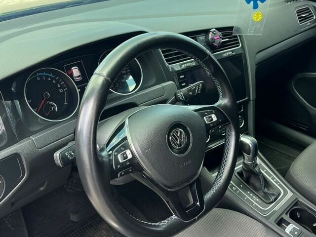 Синій Фольксваген e-Golf, об'ємом двигуна 0 л та пробігом 141 тис. км за 11400 $, фото 15 на Automoto.ua