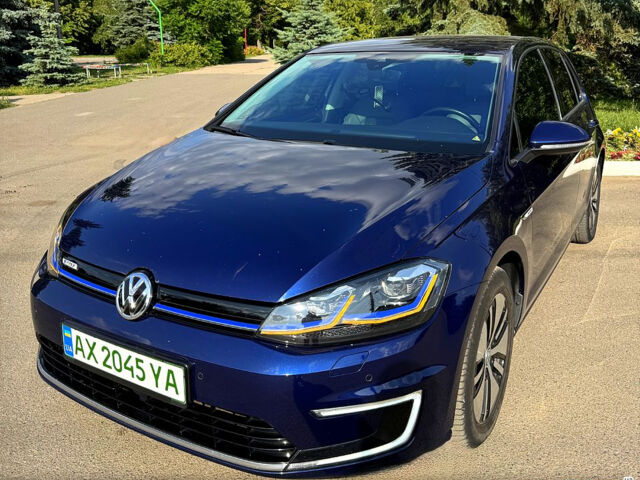 Синий Фольксваген e-Golf, объемом двигателя 0 л и пробегом 112 тыс. км за 16900 $, фото 1 на Automoto.ua