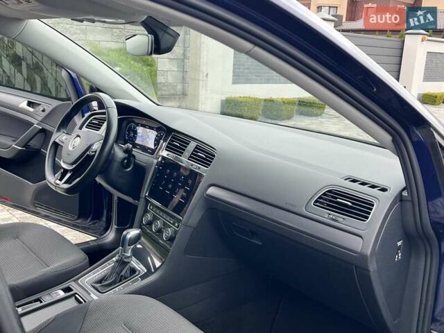 Синій Фольксваген e-Golf, об'ємом двигуна 0 л та пробігом 130 тис. км за 12970 $, фото 61 на Automoto.ua