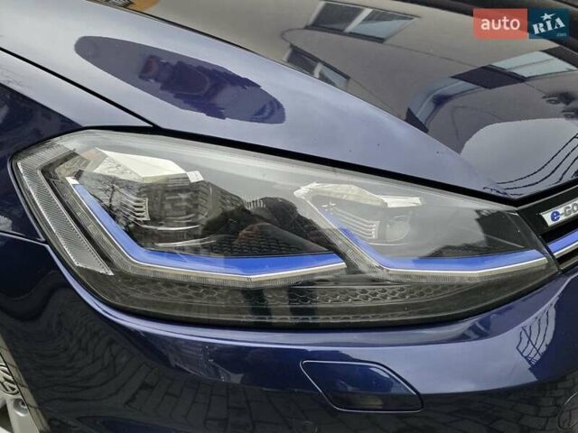 Синий Фольксваген e-Golf, объемом двигателя 0 л и пробегом 140 тыс. км за 11750 $, фото 15 на Automoto.ua