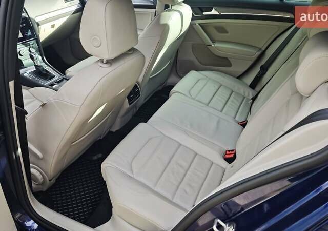 Синий Фольксваген e-Golf, объемом двигателя 0 л и пробегом 84 тыс. км за 13900 $, фото 2 на Automoto.ua