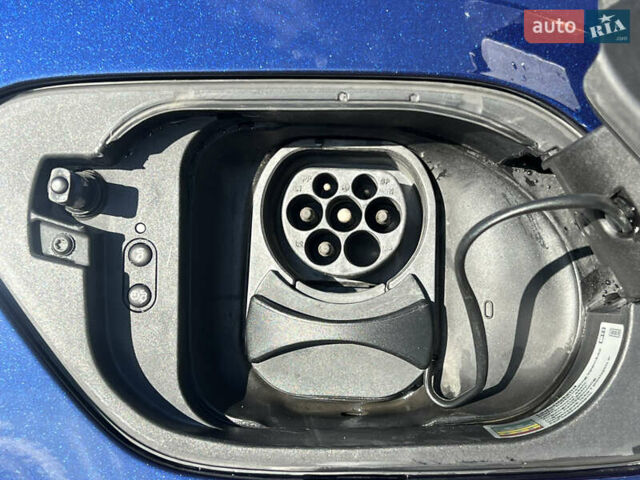 Синий Фольксваген e-Golf, объемом двигателя 0 л и пробегом 137 тыс. км за 14200 $, фото 45 на Automoto.ua