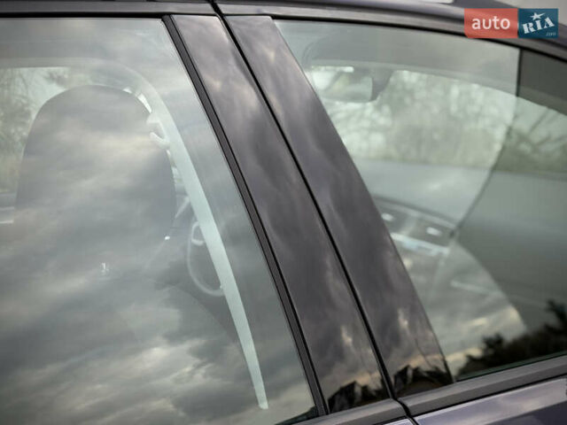 Синій Фольксваген e-Golf, об'ємом двигуна 0 л та пробігом 127 тис. км за 12950 $, фото 17 на Automoto.ua