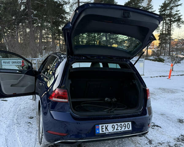 Синий Фольксваген e-Golf, объемом двигателя 0 л и пробегом 132 тыс. км за 12890 $, фото 11 на Automoto.ua