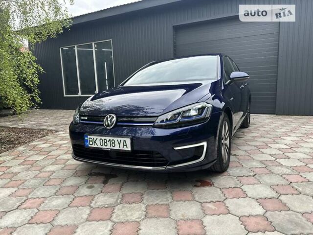 Синій Фольксваген e-Golf, об'ємом двигуна 0 л та пробігом 58 тис. км за 24500 $, фото 25 на Automoto.ua