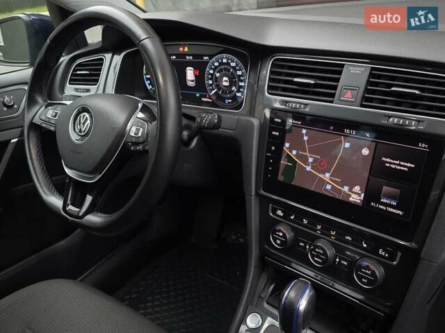 Синий Фольксваген e-Golf, объемом двигателя 0 л и пробегом 140 тыс. км за 11750 $, фото 36 на Automoto.ua