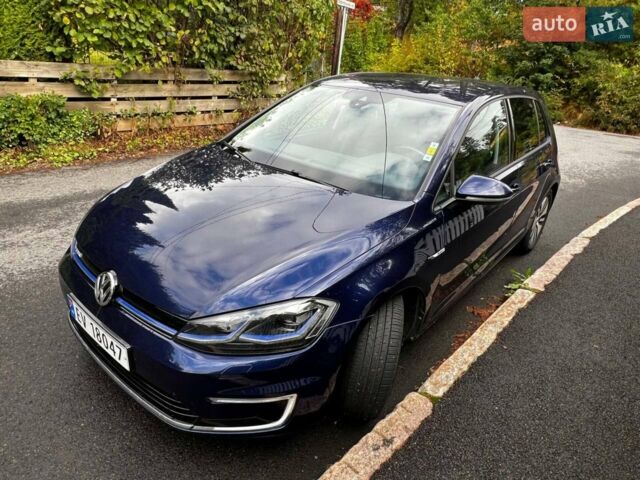 Синий Фольксваген e-Golf, объемом двигателя 0 л и пробегом 80 тыс. км за 16500 $, фото 8 на Automoto.ua