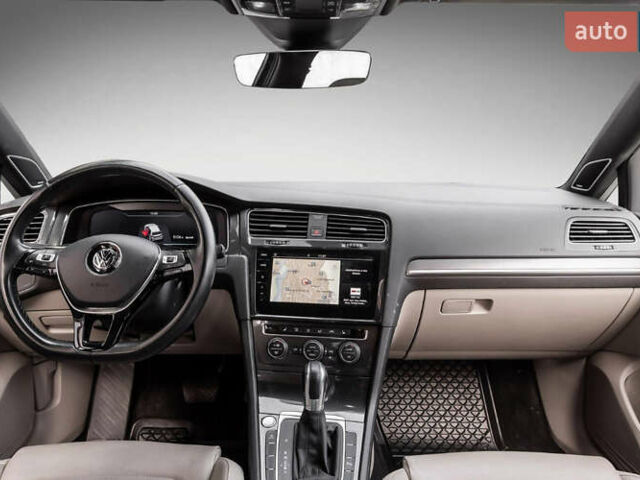 Синий Фольксваген e-Golf, объемом двигателя 0 л и пробегом 132 тыс. км за 12890 $, фото 5 на Automoto.ua