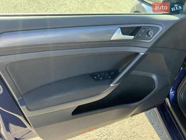 Синій Фольксваген e-Golf, об'ємом двигуна 0 л та пробігом 137 тис. км за 13400 $, фото 11 на Automoto.ua