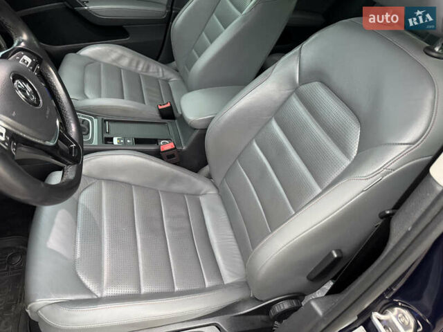 Синій Фольксваген e-Golf, об'ємом двигуна 0 л та пробігом 87 тис. км за 14900 $, фото 16 на Automoto.ua