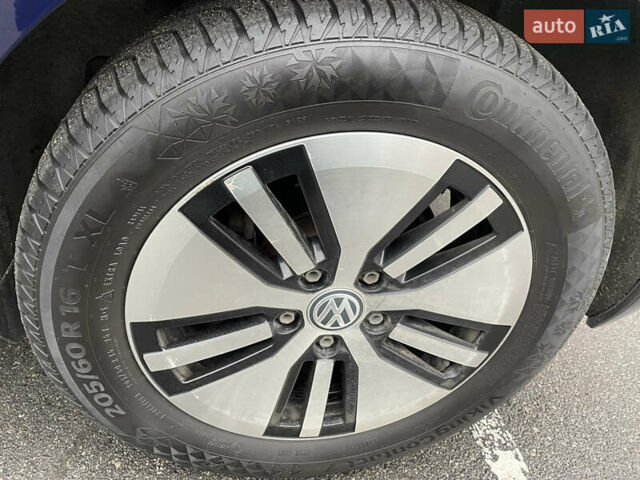 Синій Фольксваген e-Golf, об'ємом двигуна 0 л та пробігом 122 тис. км за 12200 $, фото 8 на Automoto.ua