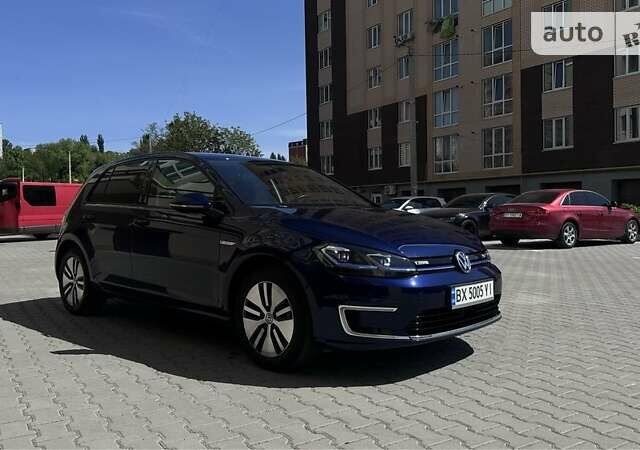 Синий Фольксваген e-Golf, объемом двигателя 0 л и пробегом 97 тыс. км за 15999 $, фото 12 на Automoto.ua