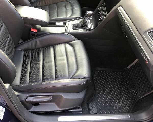 Синий Фольксваген e-Golf, объемом двигателя 0 л и пробегом 80 тыс. км за 16500 $, фото 2 на Automoto.ua