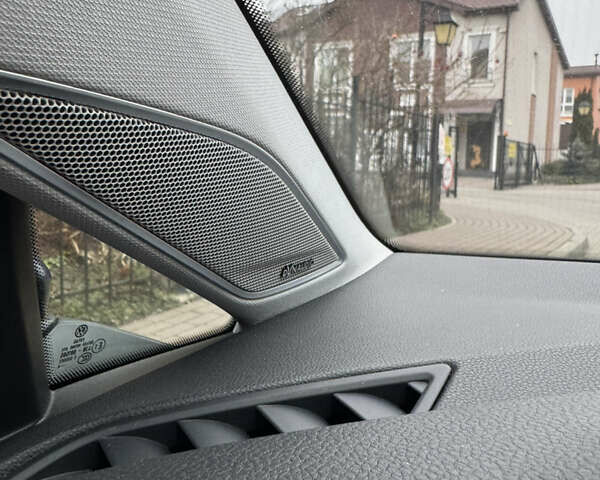 Синий Фольксваген e-Golf, объемом двигателя 0 л и пробегом 83 тыс. км за 13900 $, фото 28 на Automoto.ua