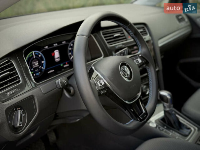 Синій Фольксваген e-Golf, об'ємом двигуна 0 л та пробігом 127 тис. км за 12950 $, фото 42 на Automoto.ua