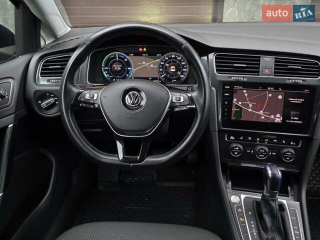 Синий Фольксваген e-Golf, объемом двигателя 0 л и пробегом 140 тыс. км за 11750 $, фото 29 на Automoto.ua
