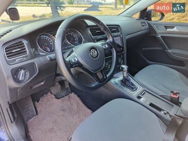 Синій Фольксваген e-Golf, об'ємом двигуна 0 л та пробігом 135 тис. км за 12300 $, фото 13 на Automoto.ua