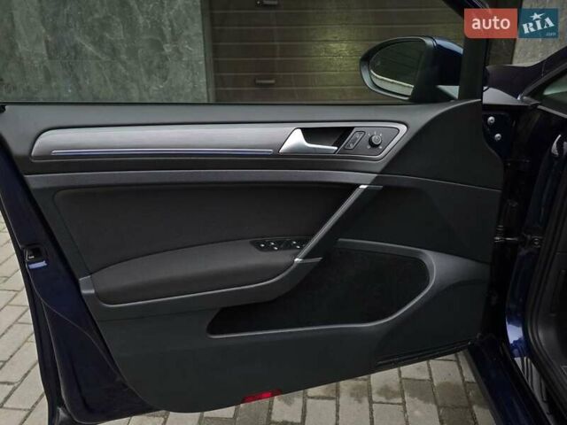 Синий Фольксваген e-Golf, объемом двигателя 0 л и пробегом 140 тыс. км за 11750 $, фото 20 на Automoto.ua