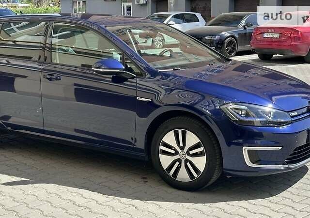 Синий Фольксваген e-Golf, объемом двигателя 0 л и пробегом 97 тыс. км за 15999 $, фото 11 на Automoto.ua