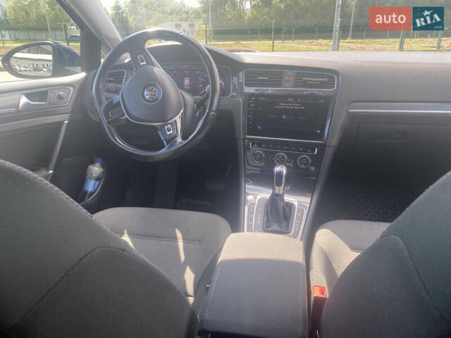 Синий Фольксваген e-Golf, объемом двигателя 0 л и пробегом 119 тыс. км за 15480 $, фото 10 на Automoto.ua
