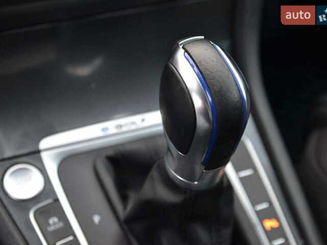 Синий Фольксваген e-Golf, объемом двигателя 0 л и пробегом 108 тыс. км за 12999 $, фото 25 на Automoto.ua