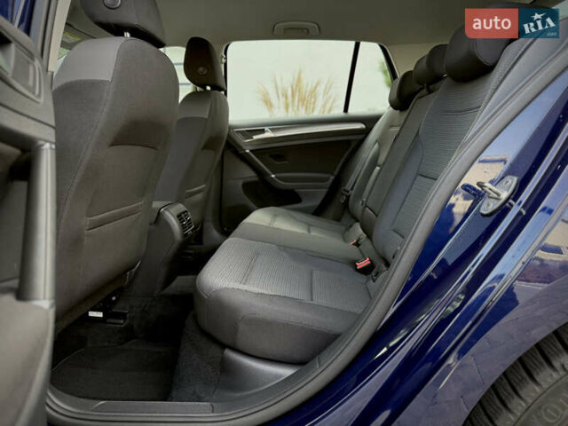 Синій Фольксваген e-Golf, об'ємом двигуна 0 л та пробігом 127 тис. км за 12950 $, фото 44 на Automoto.ua