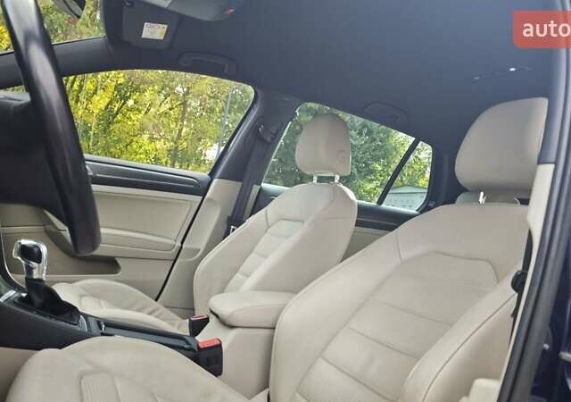 Синий Фольксваген e-Golf, объемом двигателя 0 л и пробегом 84 тыс. км за 13900 $, фото 11 на Automoto.ua