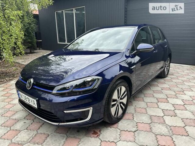 Синий Фольксваген e-Golf, объемом двигателя 0 л и пробегом 58 тыс. км за 22500 $, фото 168 на Automoto.ua