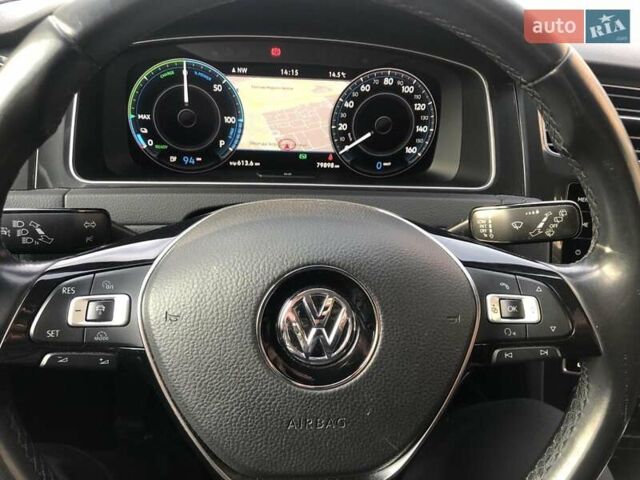 Синий Фольксваген e-Golf, объемом двигателя 0 л и пробегом 80 тыс. км за 16500 $, фото 4 на Automoto.ua