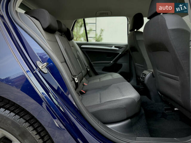 Синій Фольксваген e-Golf, об'ємом двигуна 0 л та пробігом 127 тис. км за 12950 $, фото 50 на Automoto.ua