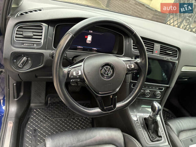 Синий Фольксваген e-Golf, объемом двигателя 0 л и пробегом 114 тыс. км за 12700 $, фото 14 на Automoto.ua