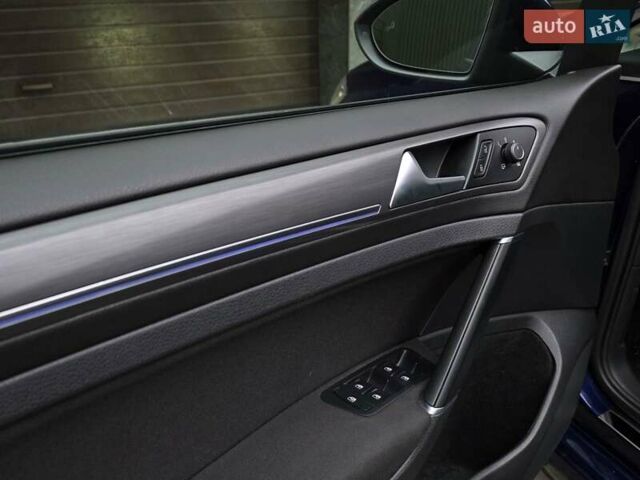 Синий Фольксваген e-Golf, объемом двигателя 0 л и пробегом 140 тыс. км за 11750 $, фото 21 на Automoto.ua