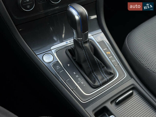 Синій Фольксваген e-Golf, об'ємом двигуна 0 л та пробігом 127 тис. км за 12950 $, фото 73 на Automoto.ua