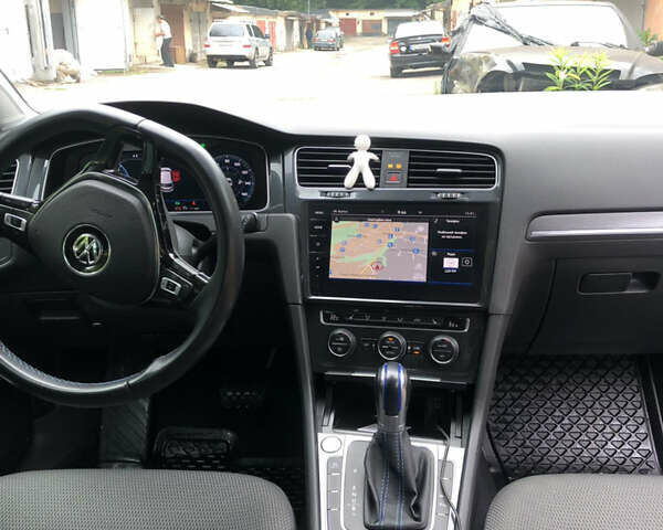 Синий Фольксваген e-Golf, объемом двигателя 0 л и пробегом 110 тыс. км за 13500 $, фото 18 на Automoto.ua