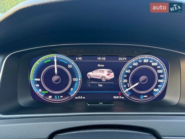 Синий Фольксваген e-Golf, объемом двигателя 0 л и пробегом 96 тыс. км за 13400 $, фото 48 на Automoto.ua