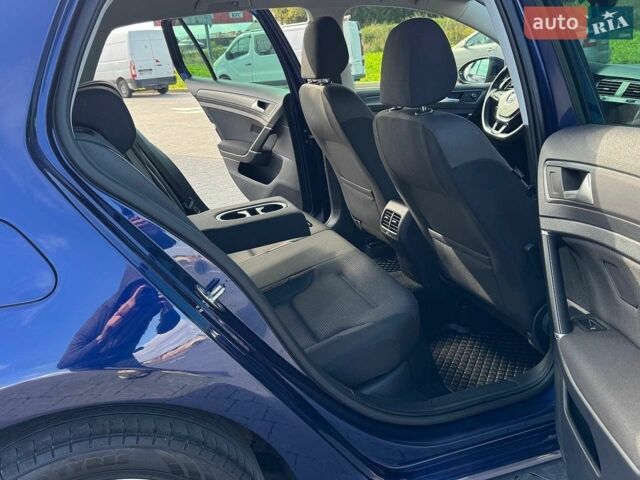 Синий Фольксваген e-Golf, объемом двигателя 0 л и пробегом 183 тыс. км за 11900 $, фото 64 на Automoto.ua