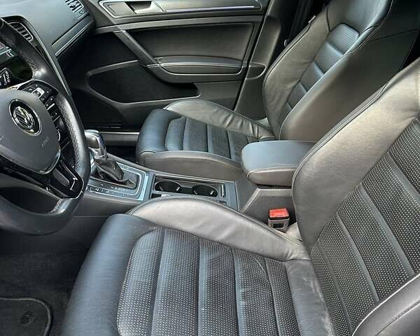 Синий Фольксваген e-Golf, объемом двигателя 0 л и пробегом 74 тыс. км за 14900 $, фото 11 на Automoto.ua