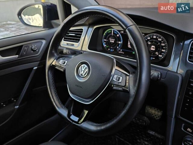 Синій Фольксваген e-Golf, об'ємом двигуна 0 л та пробігом 140 тис. км за 12299 $, фото 36 на Automoto.ua